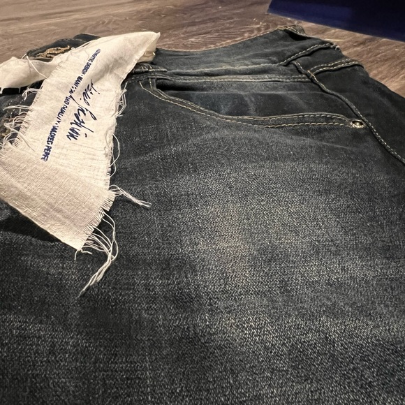 Jeans - Picture 2 of 3